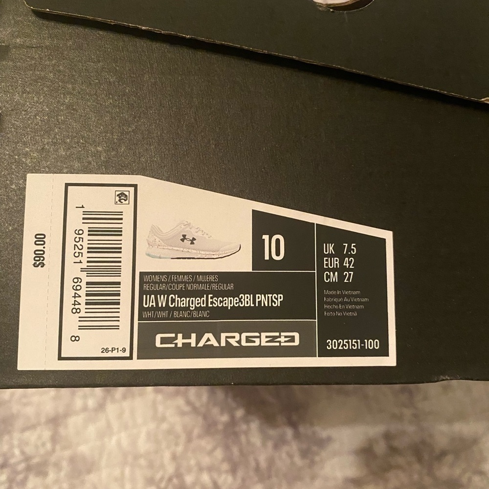 Under Armour Charged Escape Sneakers 10 - Picture 2 of 6